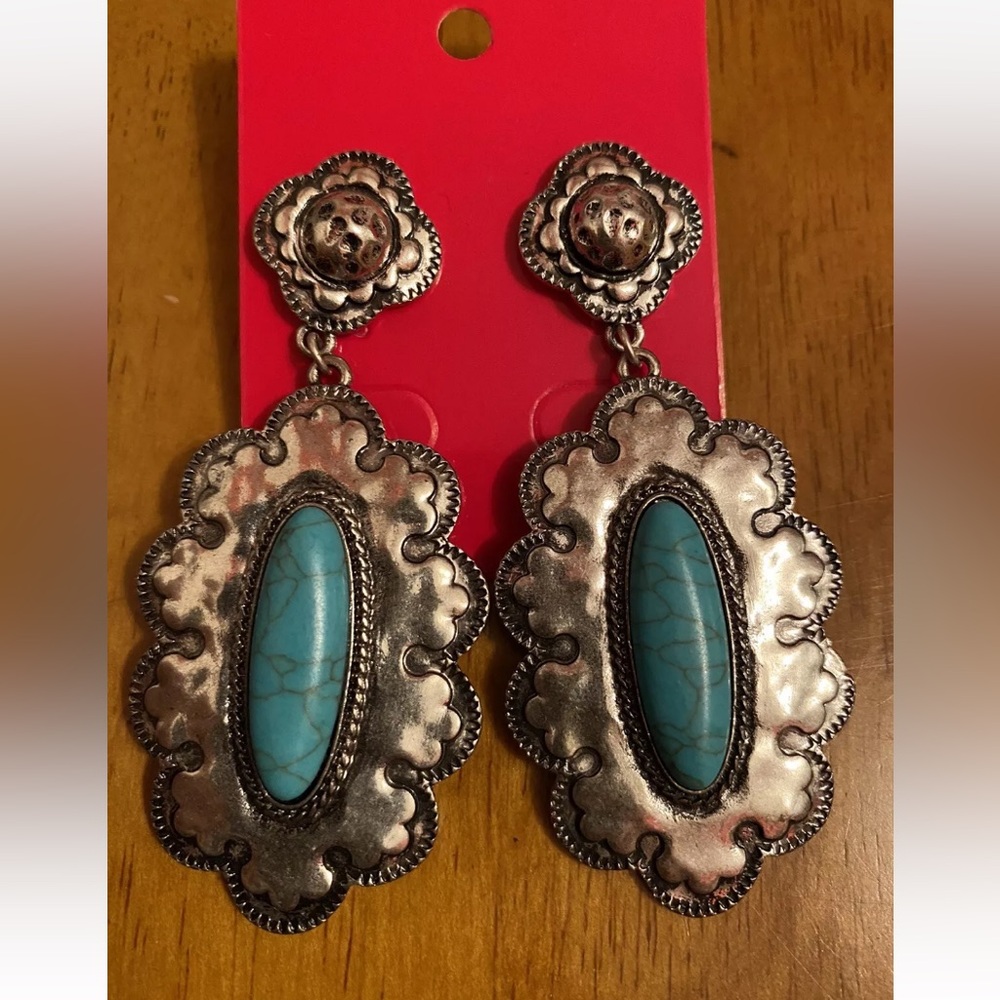 Beautiful Womens Turquoise colored accented large dangle